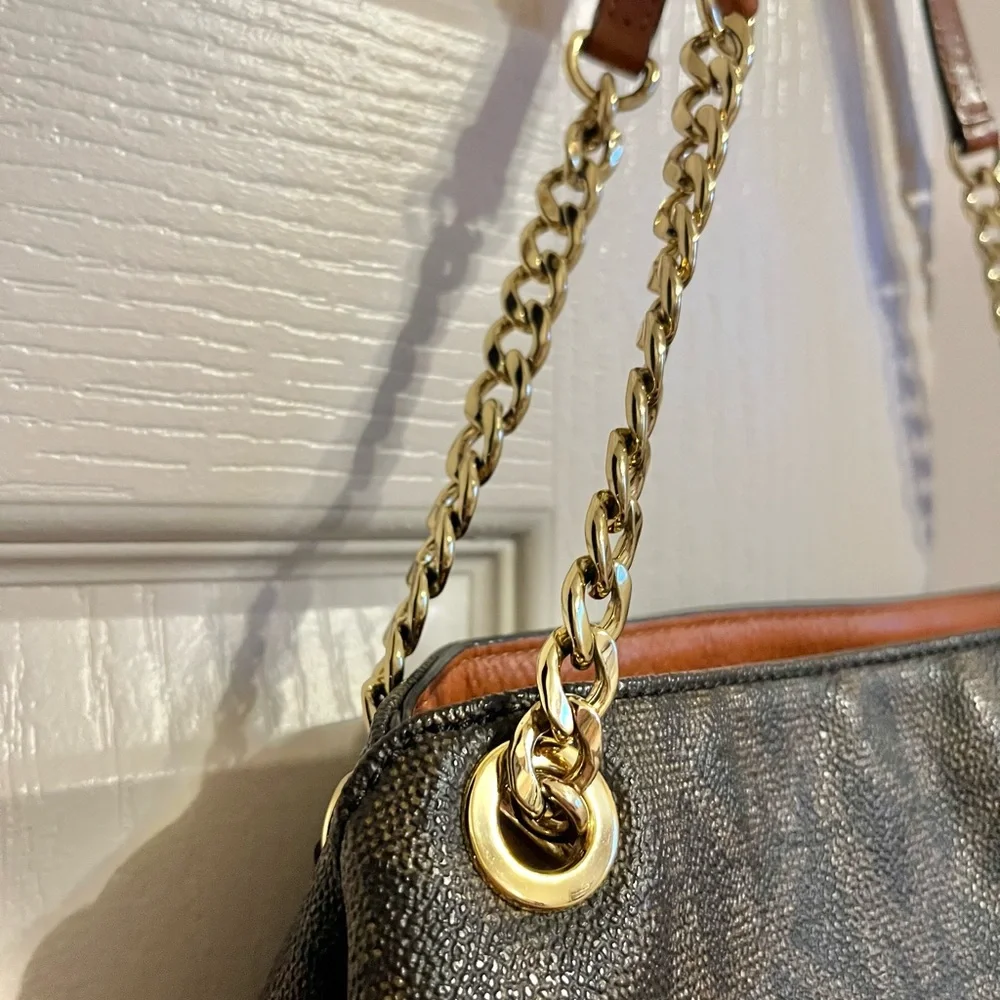 Michael Kors Jet Set Chain Tote Bag